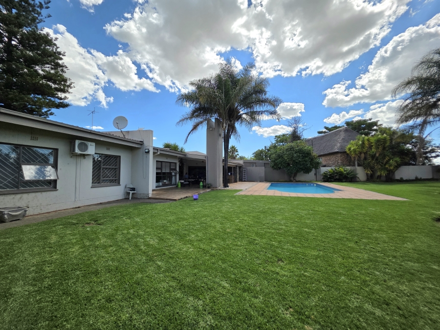 3 Bedroom Property for Sale in Jim Fouchepark Free State